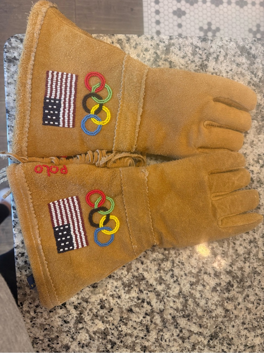 2018 TeamUSA Suede Beaded Gloves with Olympic Rings and Flag - RARE!!